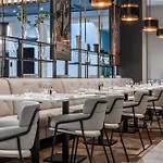 Radisson Blu 5* Πράγα
