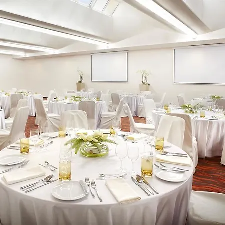Radisson Blu 5* Praag
