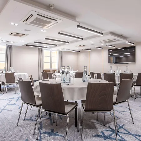 Radisson Blu 5* Πράγα