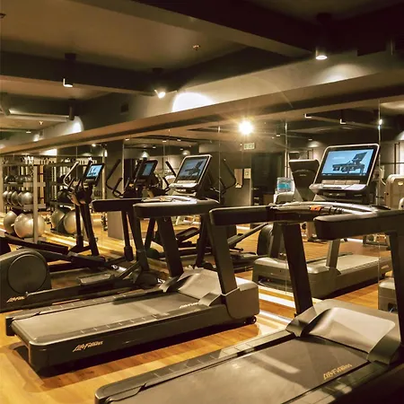Radisson Blu Ξενοδοχείο 5*